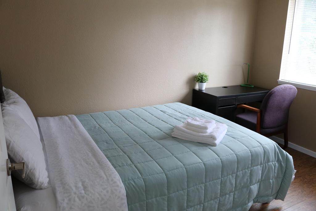 סיאטל Quiet, Clean And Comfortable Room מראה חיצוני תמונה
